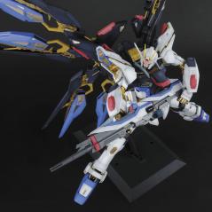 Gundam - PG - ZGMF-X20A Strike Freedom Gundam 1/60 Bandai - 4