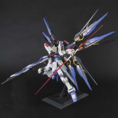 Gundam - PG - ZGMF-X20A Strike Freedom Gundam 1/60 Bandai - 5