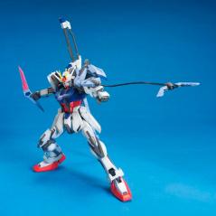 Gundam - MG - GAT-X105 Launcher/Sword Strike Gundam 1/100 Bandai - 6